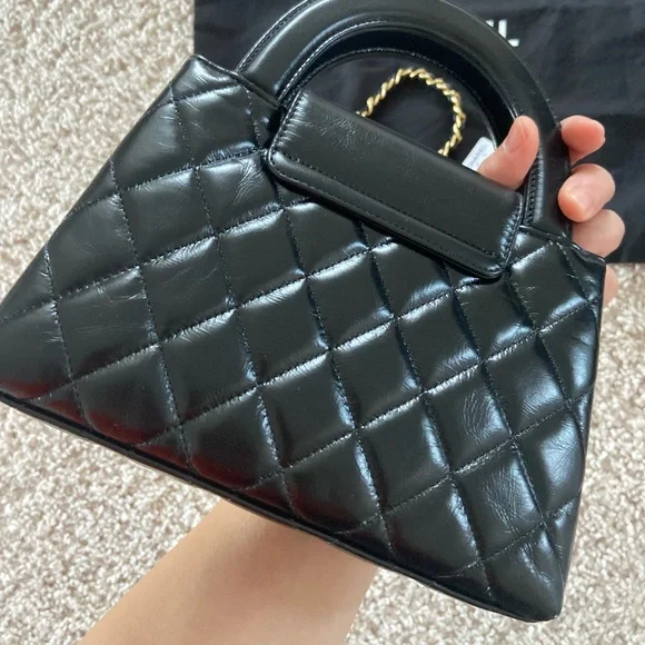 Chanel small Kelly bag. Black calf leather - Picture 7 of 17